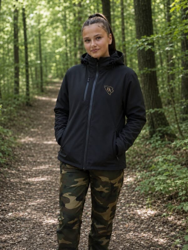 WhatsApp Image 2026-07-16 at 12.17.51 AM Wildterra Alpha V Woodland Military Hlače – Limited Edition